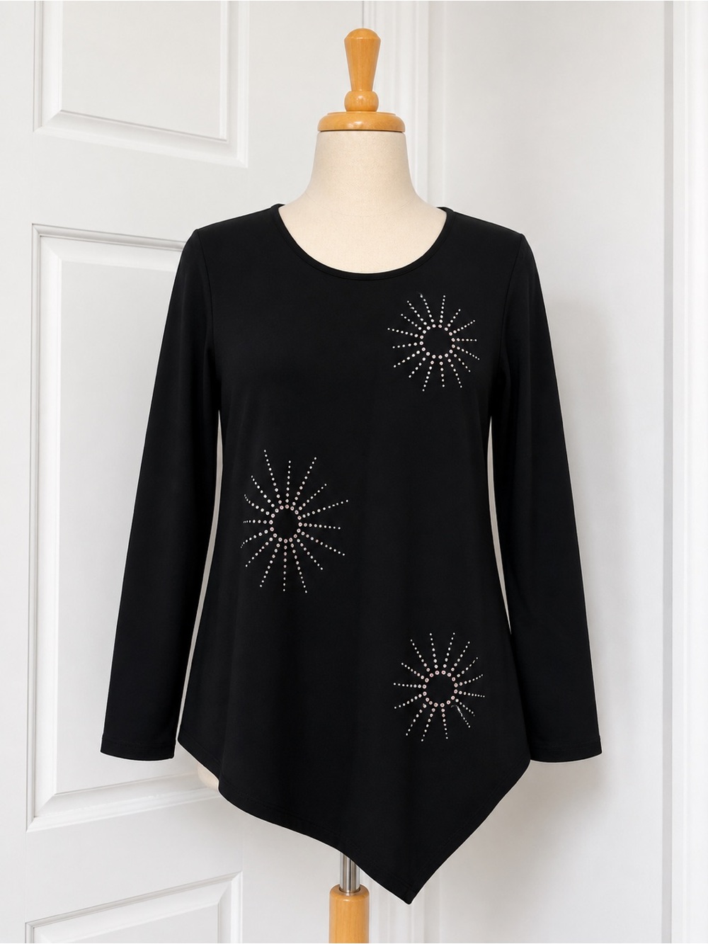 Karen Kane Black Long-Sleeve Asymmetric Hem Top with Studded Starburst Accents